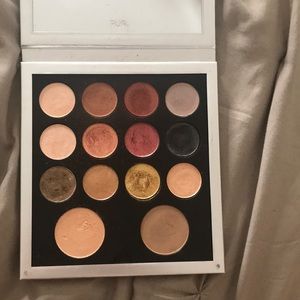PUR creator eyeshadow & highlight palette